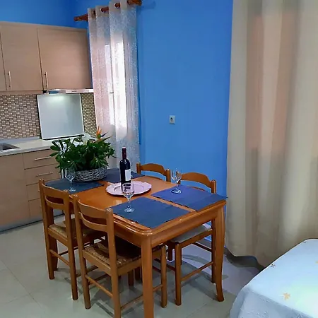 Angela Corfu Potamós