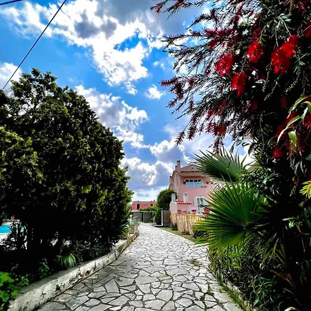 Angela Corfu Potamós